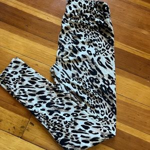 LuLaRoe leopard leggings